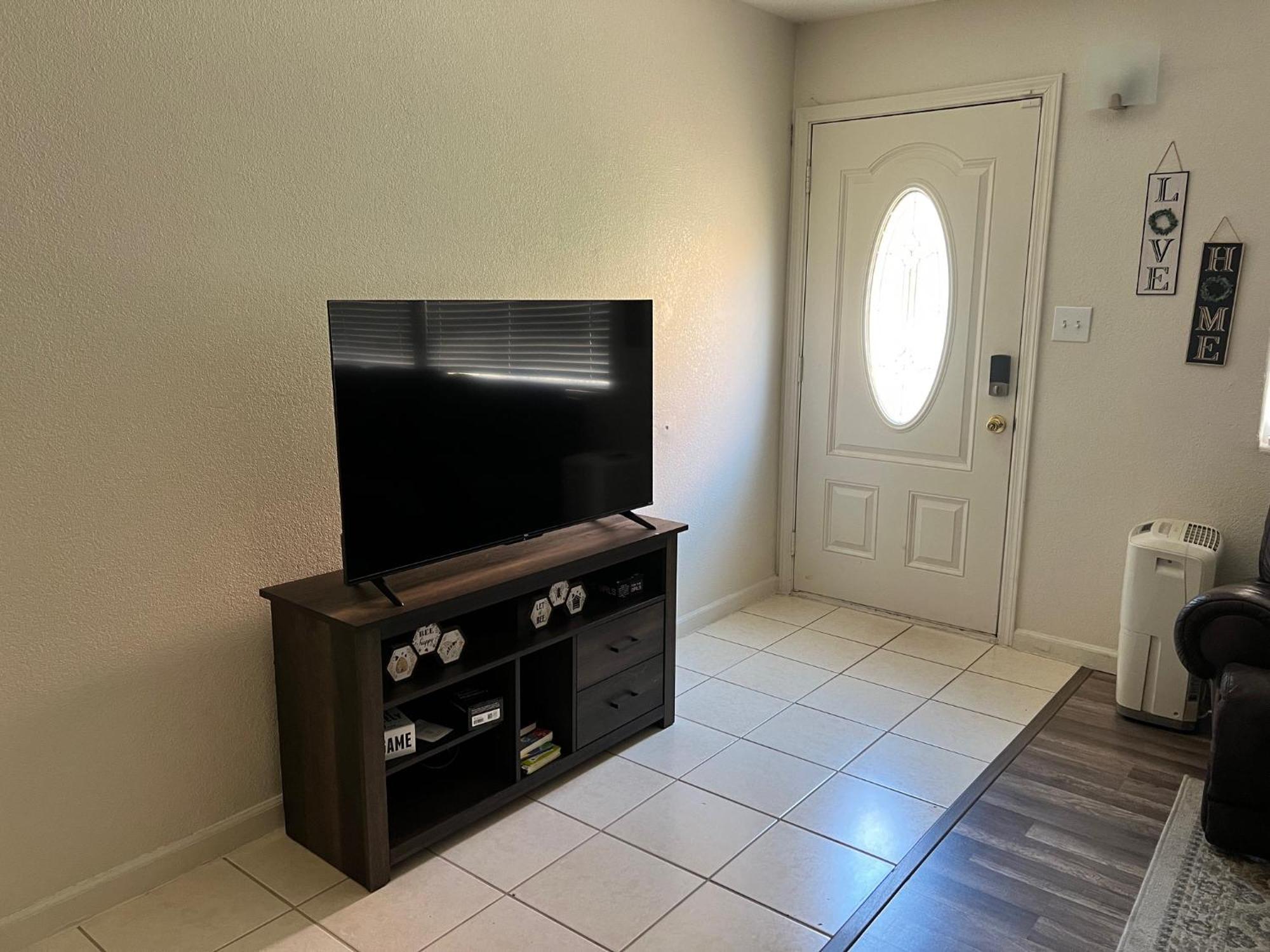 Peaceful 2Bed,1Bath Condo With Free Parking All Yours To Enjoy Fresno Bagian luar foto